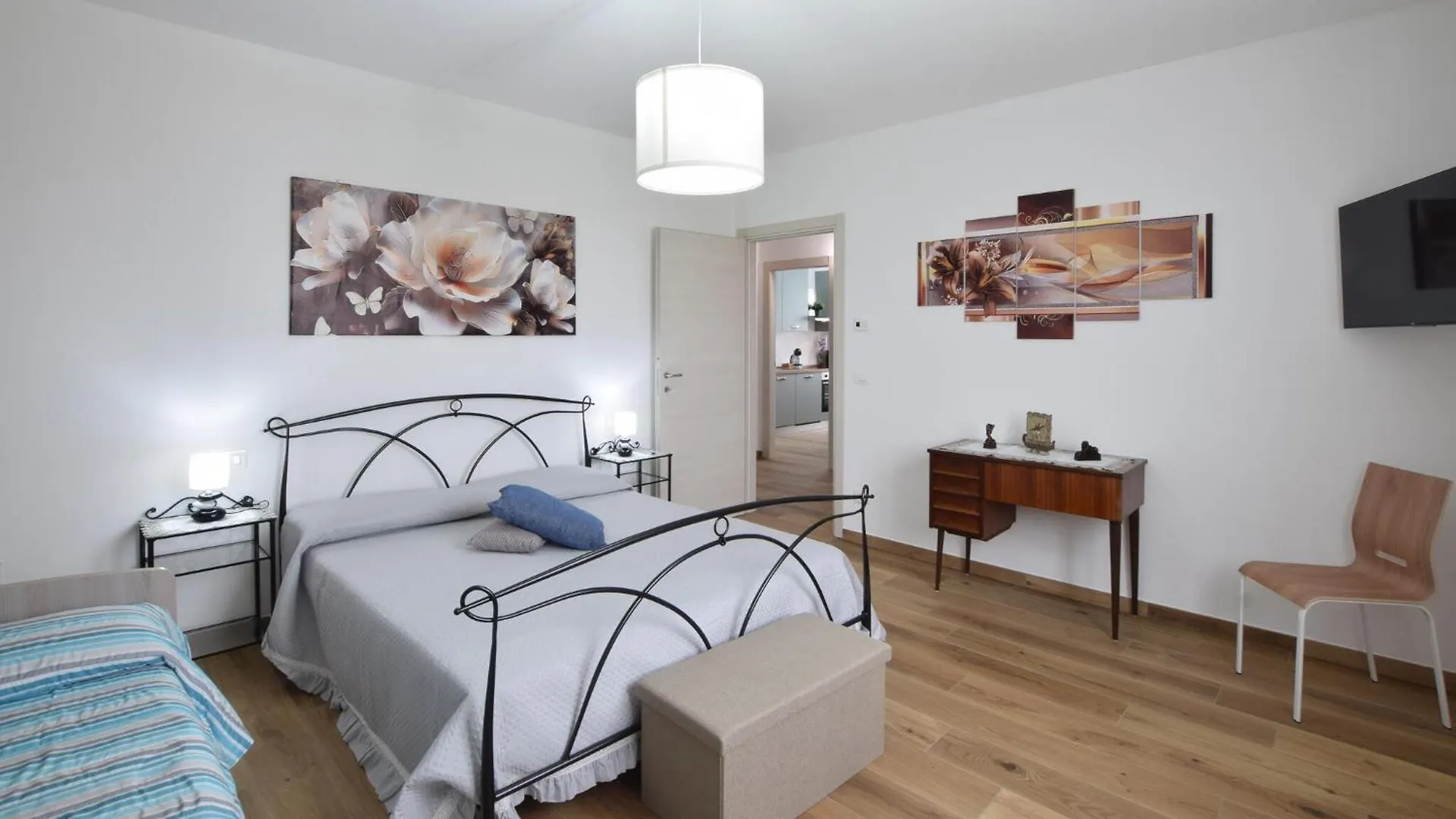 Awesome Home In Marciano Della Chiana 0*,  Italy